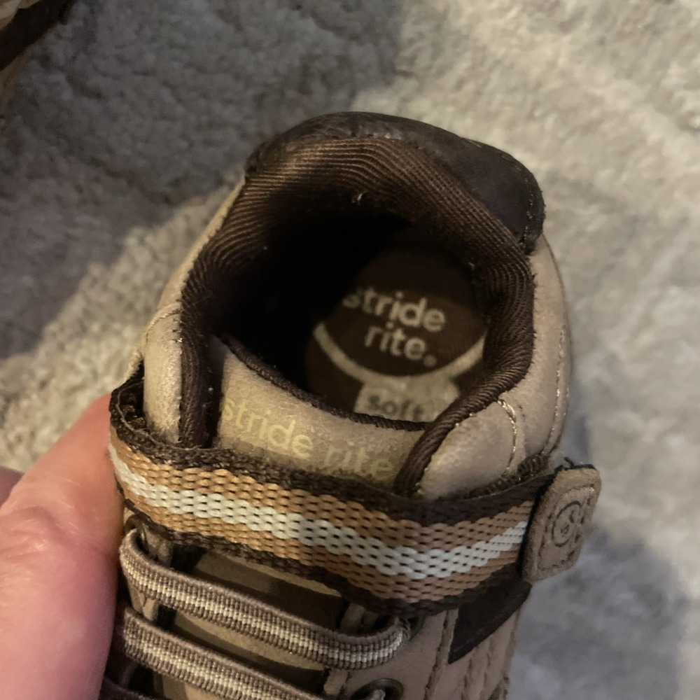 Stride Rite Baby Toddler Shoes Sneakers Artie Brown Sz 3.5W Boys Flexible Soft - Picture 7 of 8